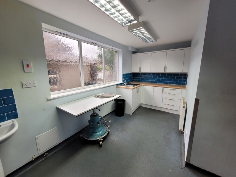 17 Victoria St, Aberdeen for lease - Building Photo - Image 3 of 4