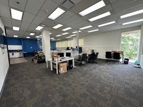 171 W Esplanade, North Vancouver, BC for lease Interior Photo- Image 1 of 1