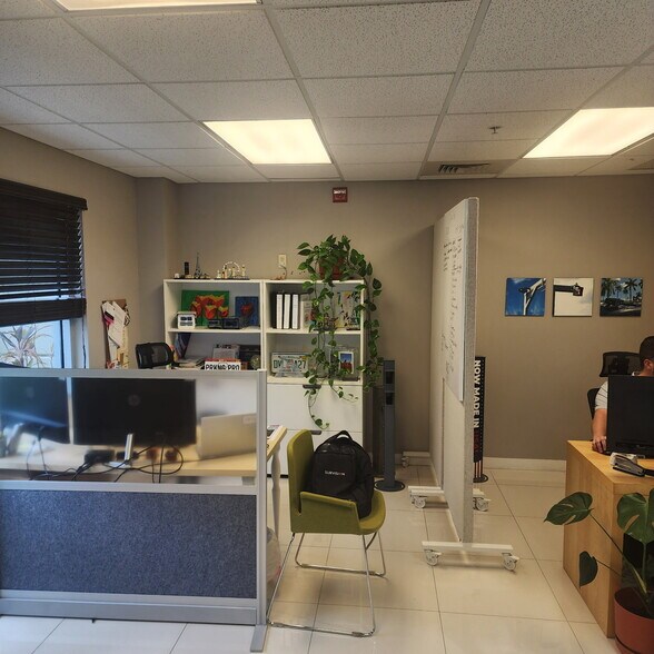 11251 NW 20th St, Miami, FL à louer - Photo du bâtiment - Image 3 de 24
