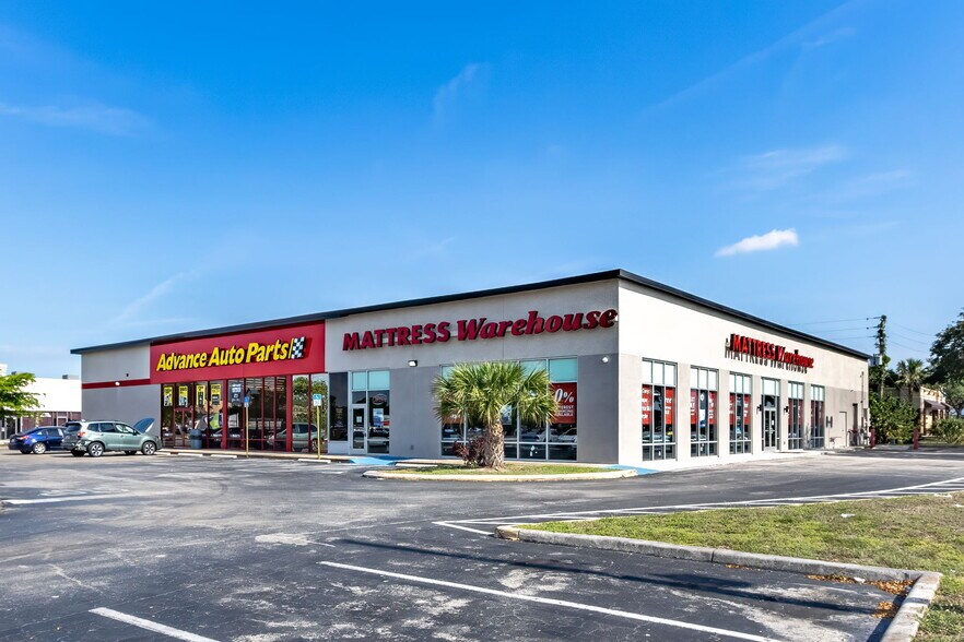 5050 S Cleveland Ave, Fort Myers, FL à vendre - Photo principale - Image 1 de 1