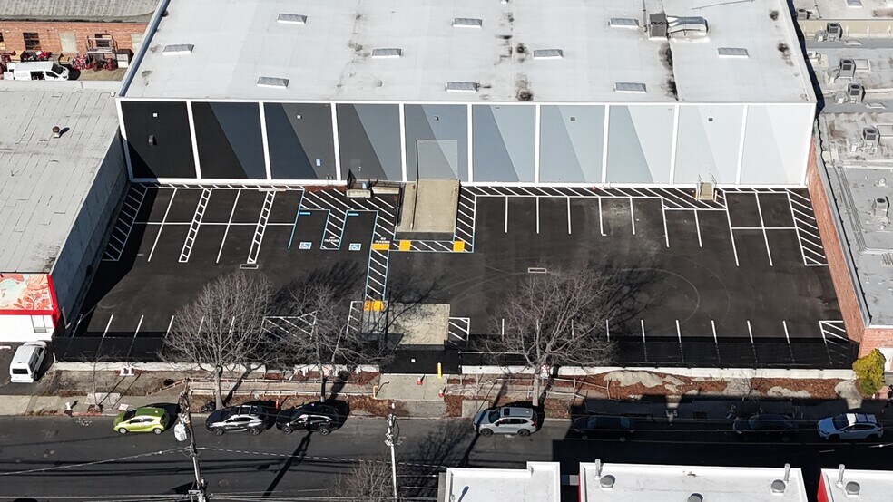 1295 67th St, Emeryville, CA for lease - Building Photo - Image 3 of 18