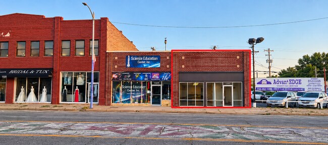 Plus de détails pour 1319-1325 E Douglas Ave, Wichita, KS - Commerce de détail à louer