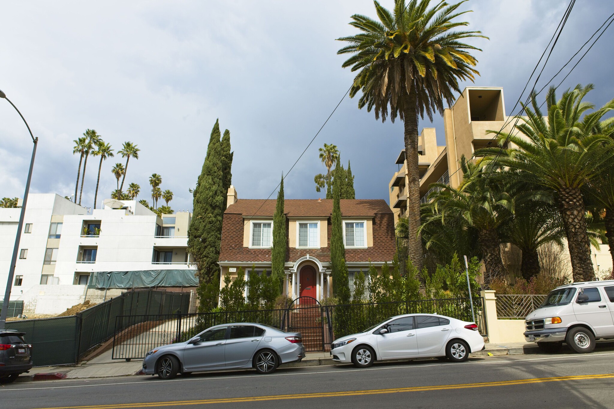 6551 Franklin Ave, Los Angeles, CA à vendre Photo principale- Image 1 de 1