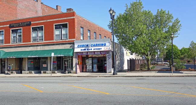 More details for 649 Main St, Waltham, MA - Retail for Sale