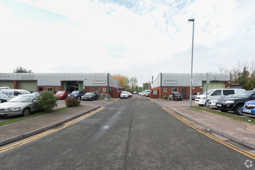 11 Shipston Close, Worcester à louer - Photo du bâtiment - Image 2 de 3