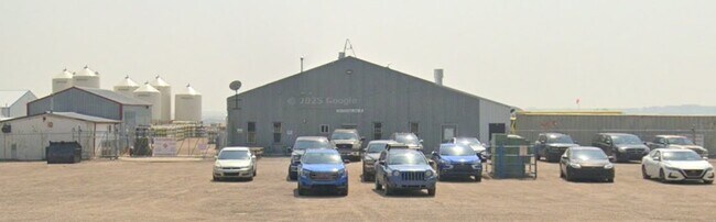 Plus de détails pour 729 Central Av W, Linden, AB - Industriel à vendre