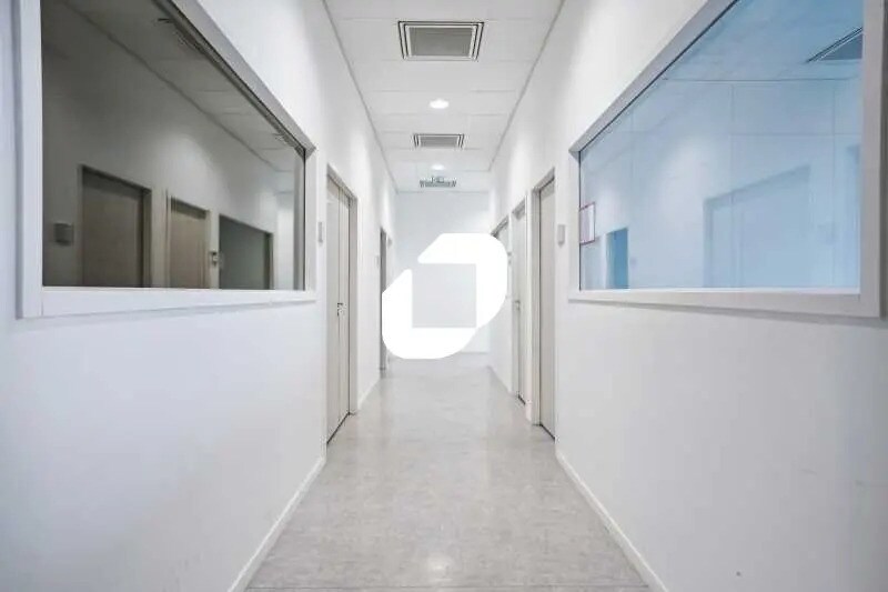 Office in Aubervilliers for lease - Interior Photo - Image 3 of 14