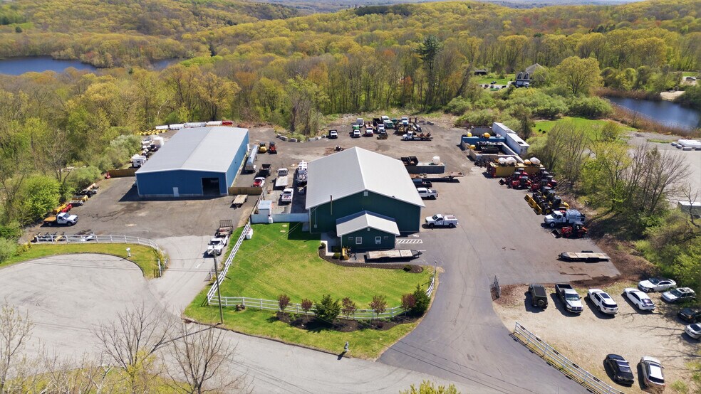 13 Tyler Dr, North Franklin, CT à vendre - Photo du bâtiment - Image 2 de 38