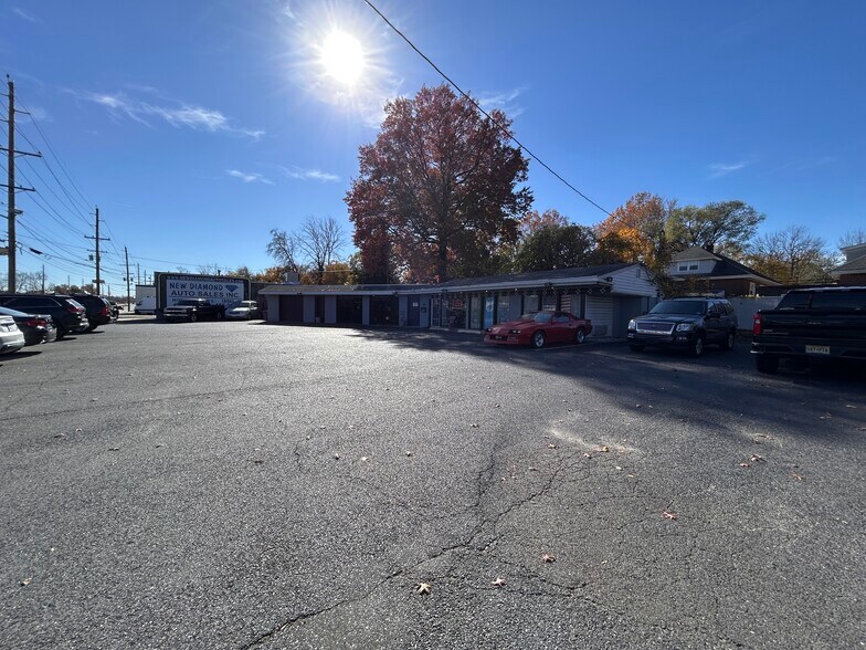 124 Black Horse Pike, West Collingswood Heights, NJ à vendre - Photo du bâtiment - Image 3 de 6