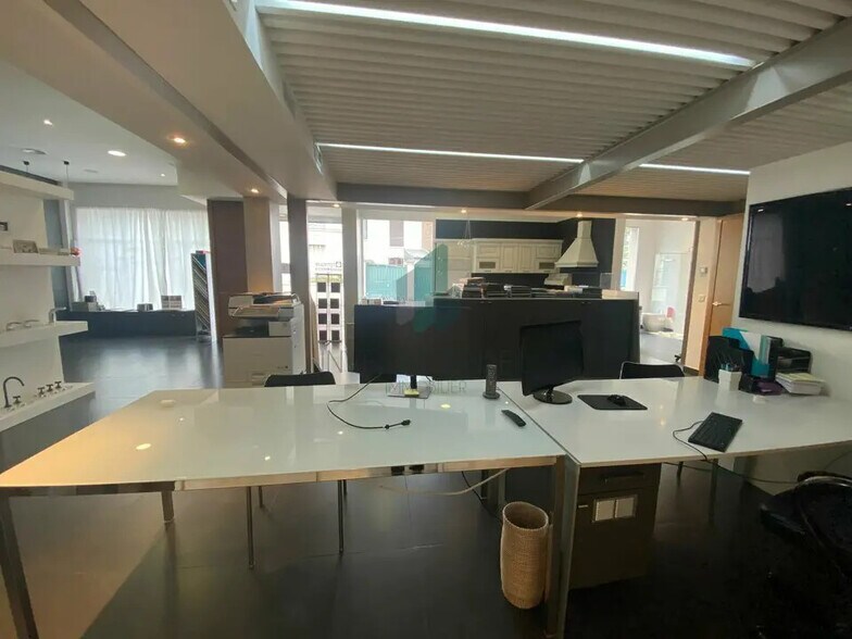 Retail in Bois-Colombes for lease - Interior Photo - Image 3 of 12
