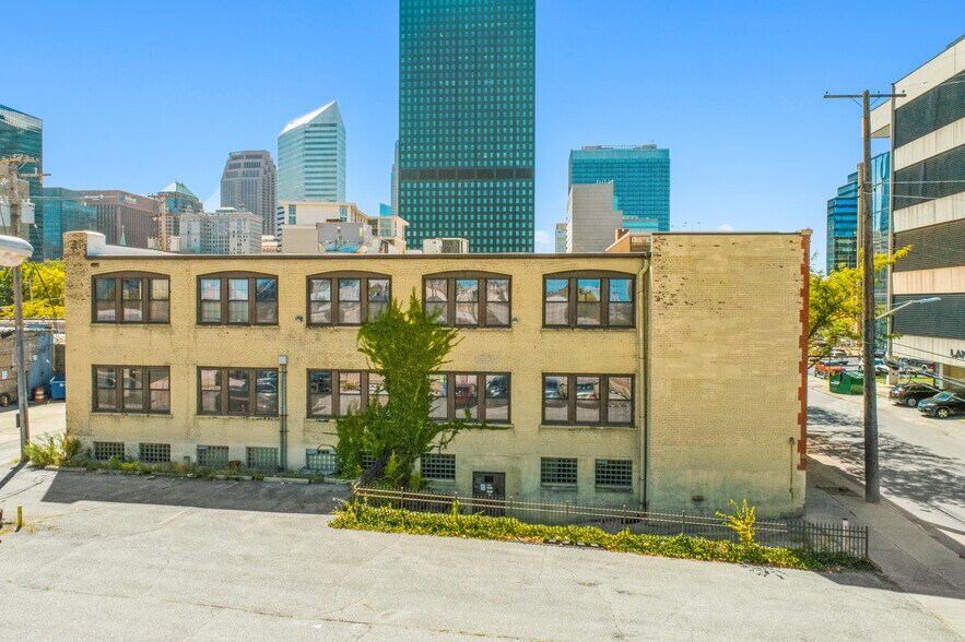 1432 Hamilton Ave, Cleveland, OH à vendre - Photo du bâtiment - Image 2 de 7