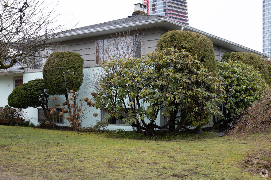 692 39th Av W, Vancouver, BC for sale - Building Photo - Image 2 of 2