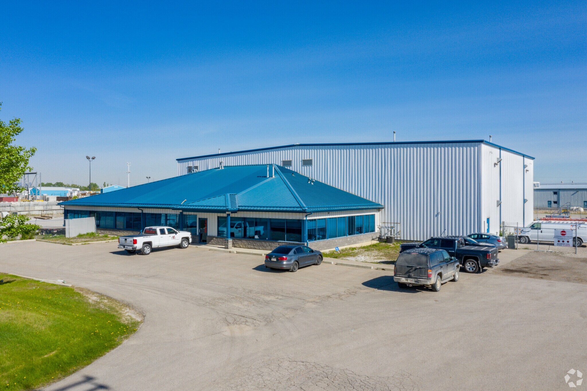 235145 Wrangler Dr SE, Rocky View No 44, AB for sale Primary Photo- Image 1 of 1