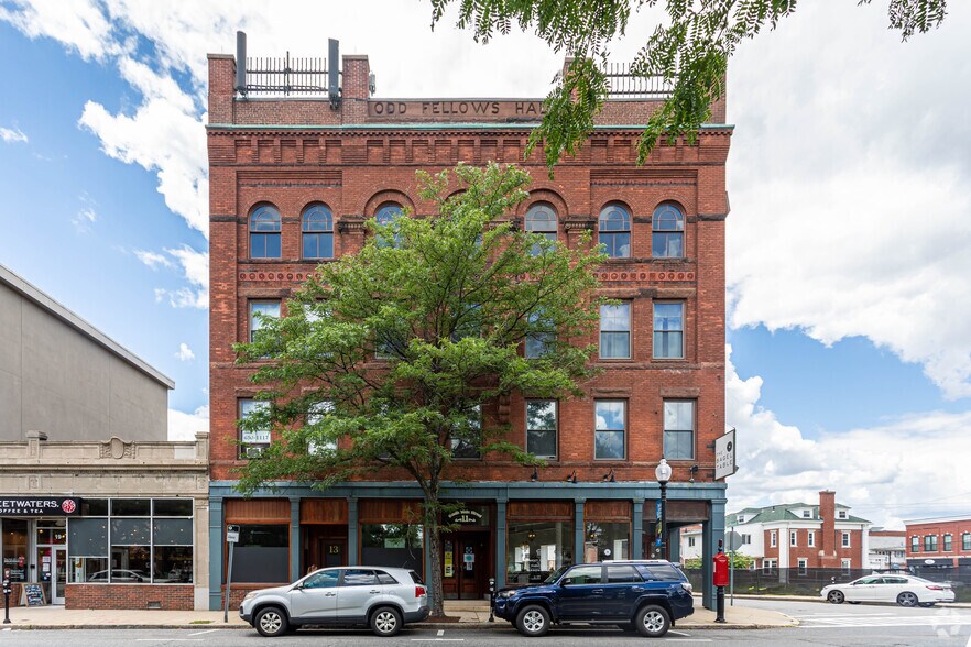 11 S Main St, Natick, MA à louer - Photo du bâtiment - Image 3 de 21