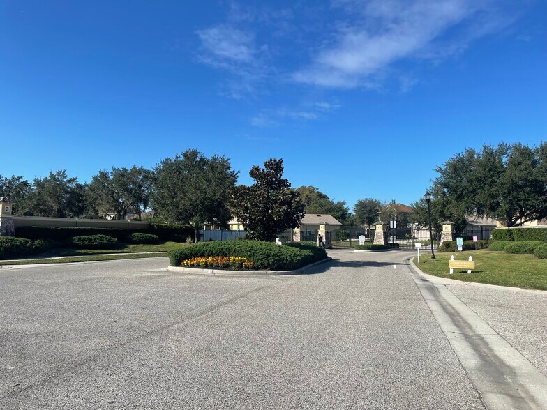 8821 Moon Lake Rd, New Port Richey, FL à vendre - Photo principale - Image 3 de 11