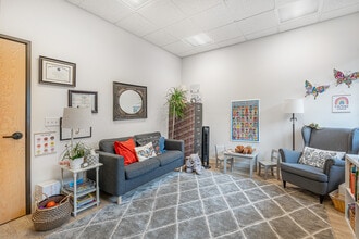 4865 Old Redwood Hwy, Santa Rosa, CA for lease Interior Photo- Image 2 of 3