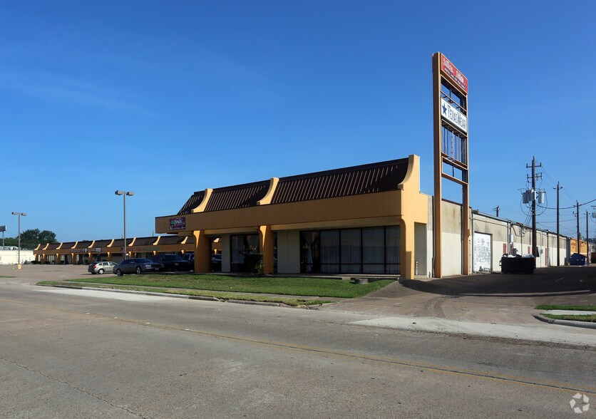 7620-7684 Demoss, Houston, TX à louer - Photo du bâtiment - Image 2 de 4