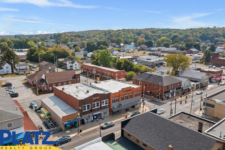 132 N Market St, East Palestine, OH for sale - Building Photo - Image 2 of 10
