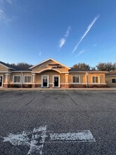 13131 Kings Lake Dr, Gibsonton, FL à louer Photo du bâtiment- Image 1 de 12