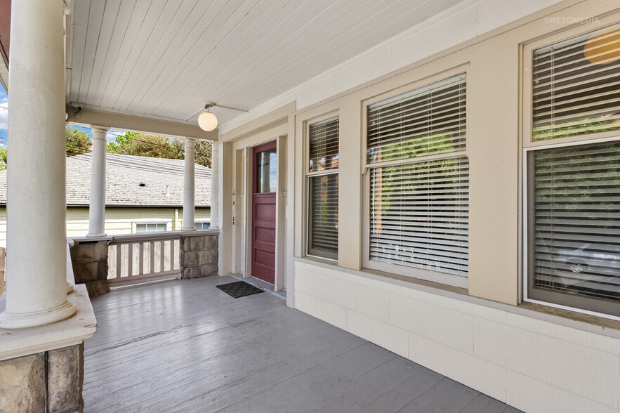 2222 NW Irving St, Portland, OR à vendre - Photo du bâtiment - Image 3 de 39