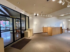 1801 Willamette St, Eugene, OR for lease Interior Photo- Image 1 of 6