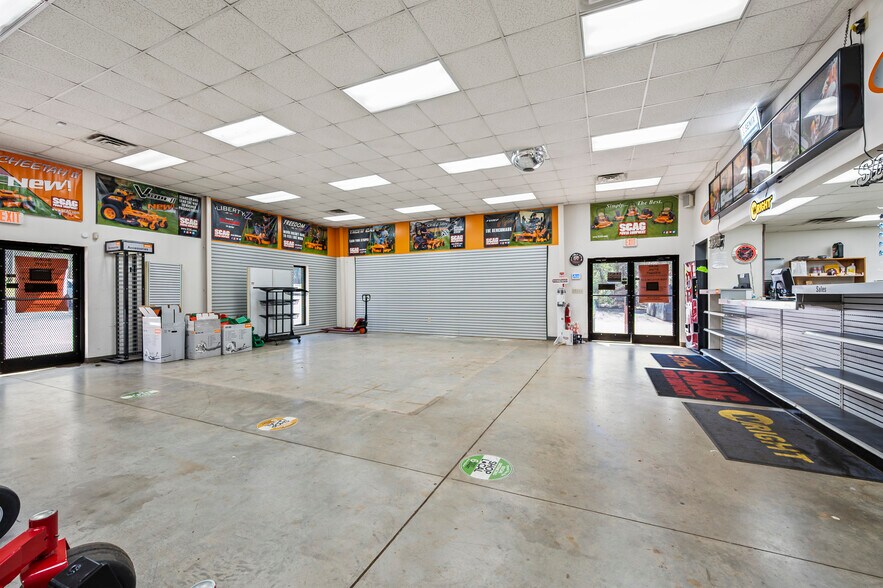 3242 S Main St, Salisbury, NC à vendre - Photo du bâtiment - Image 3 de 5