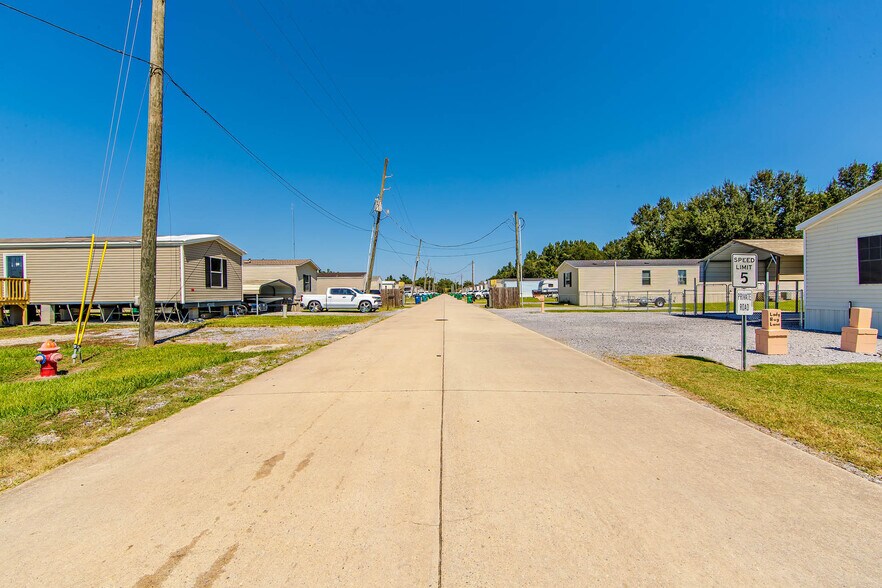 346 Bayou Blue Bypass Ln, Gray, LA à vendre - Autre - Image 3 de 12
