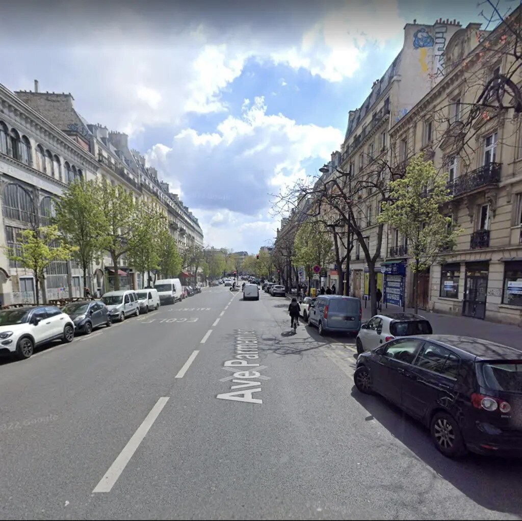 Retail in Paris for lease Aerial- Image 1 of 4