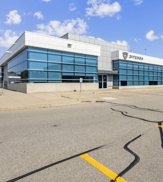 1375 N Service Rd E, Oakville, ON for lease - Building Photo - Image 3 of 3