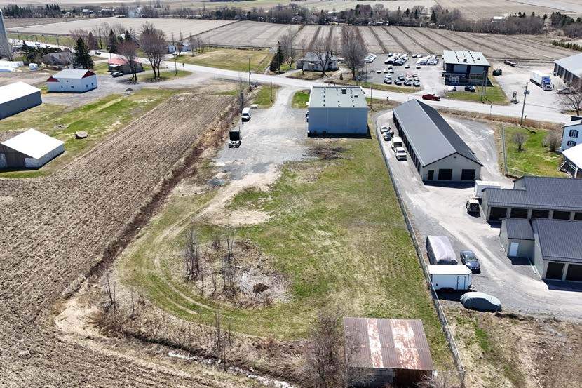 121 Rte 158, Saint-Thomas, QC for lease - Building Photo - Image 2 of 3