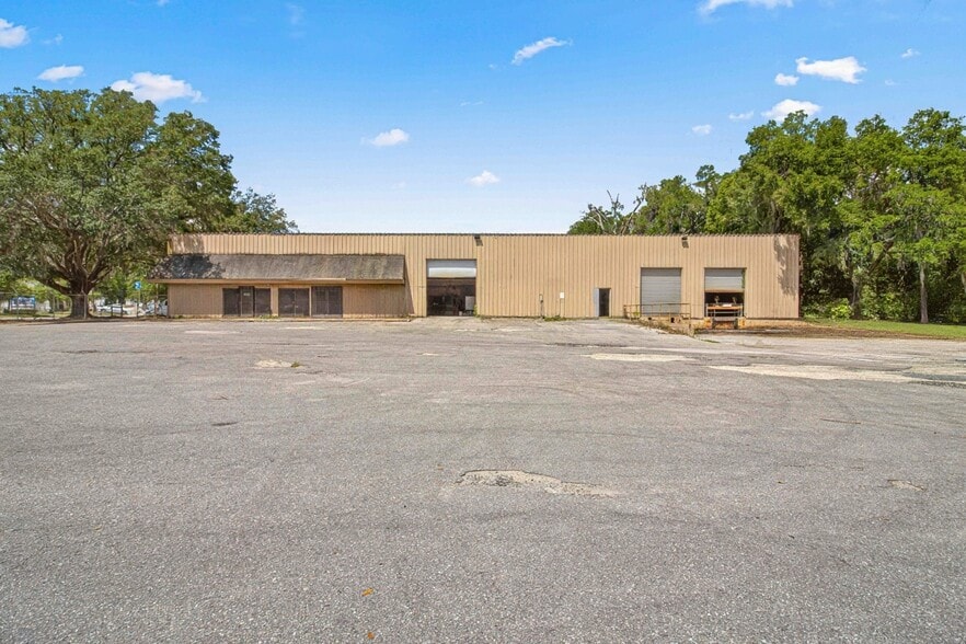 1031 NE 16th St, Ocala, FL à louer - Photo du bâtiment - Image 2 de 34