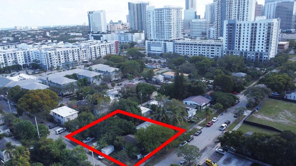 Prime Flagler Village Assemblage portfolio of 3 properties for sale on LoopNet.ca - Building Photo - Image 1 of 36
