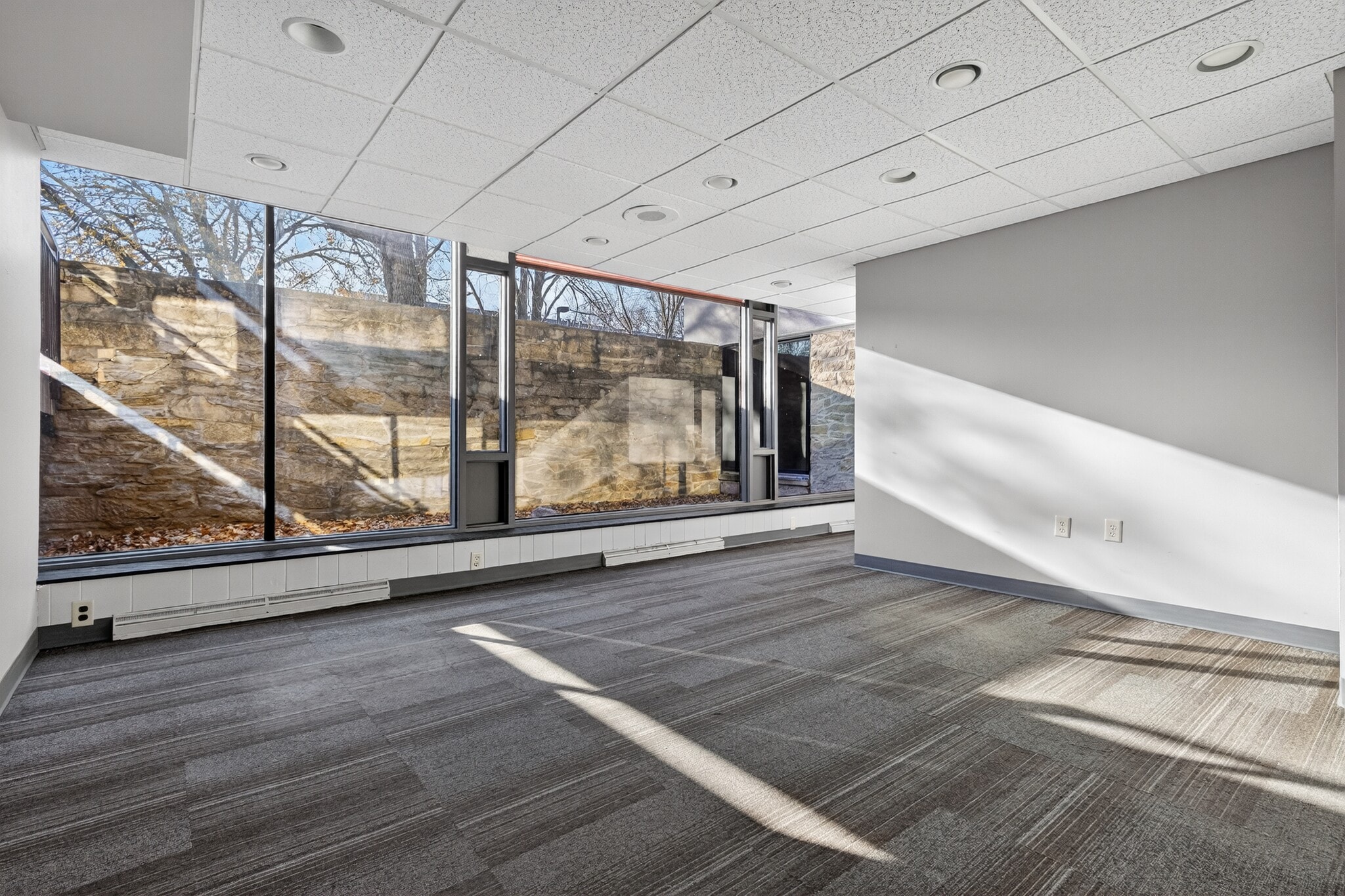 1111 Delafield St, Waukesha, WI for lease Interior Photo- Image 1 of 10