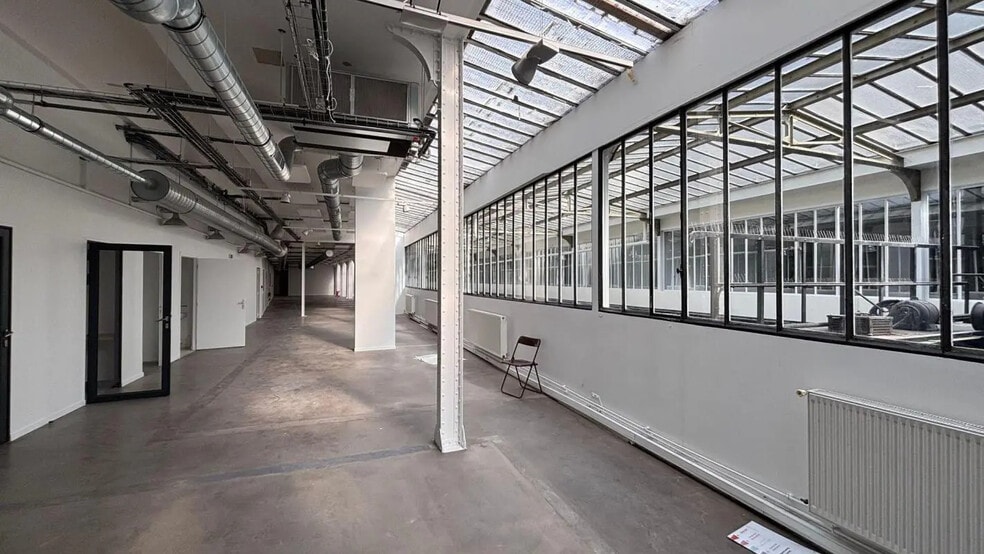 18 Rue Du Faubourg Du Temple, Paris for lease - Interior Photo - Image 2 of 10