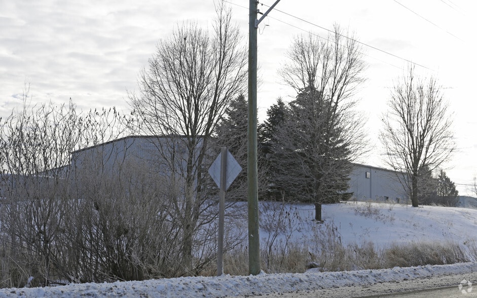 251 Prospect St, Brant, ON à vendre - Photo du bâtiment - Image 2 de 3