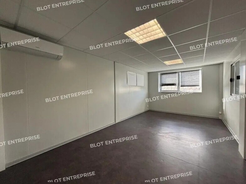 Flex dans Saint-Herblain à louer - Photo du bâtiment - Image 2 de 6