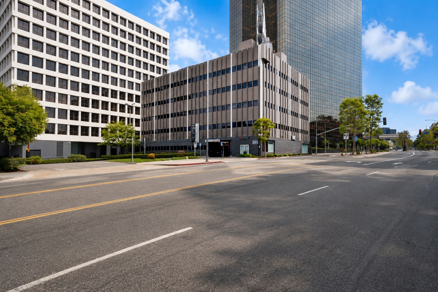 11600 Wilshire Blvd, Los Angeles, CA for lease Building Photo- Image 1 of 12