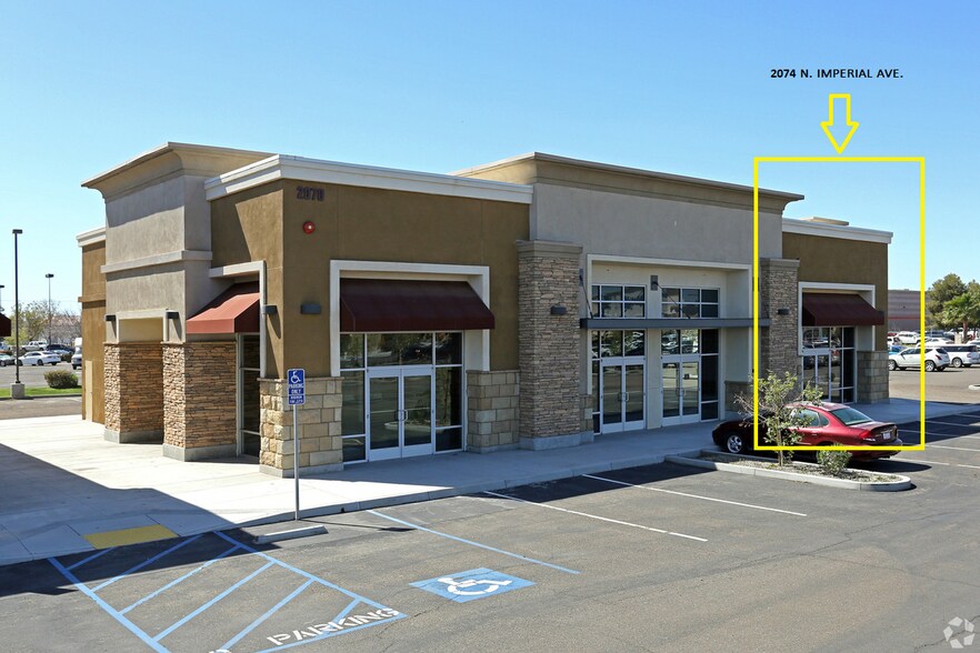 2140-2184 N Imperial Ave, El Centro, CA à louer - Photo du bâtiment - Image 3 de 35