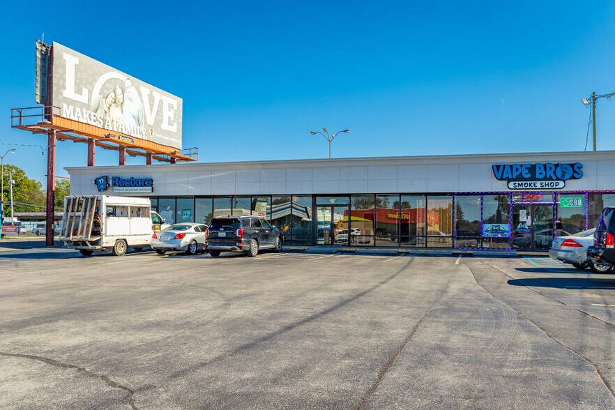 5948 Brainerd Rd, Chattanooga, TN à louer - Photo du bâtiment - Image 1 de 18