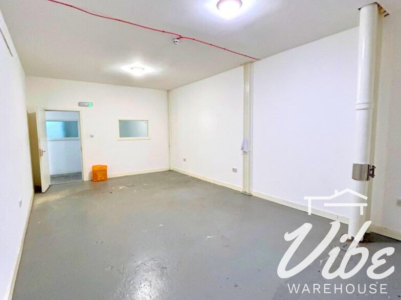 Mill Mead Rd, London for lease - Building Photo - Image 2 of 4