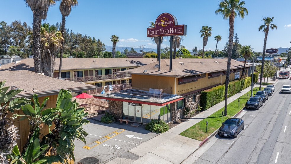 12933 Ventura Blvd, Studio City, CA à vendre - Photo du bâtiment - Image 1 de 12