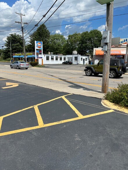 960 Willett Ave, Riverside, RI à louer - Photo du bâtiment - Image 3 de 3