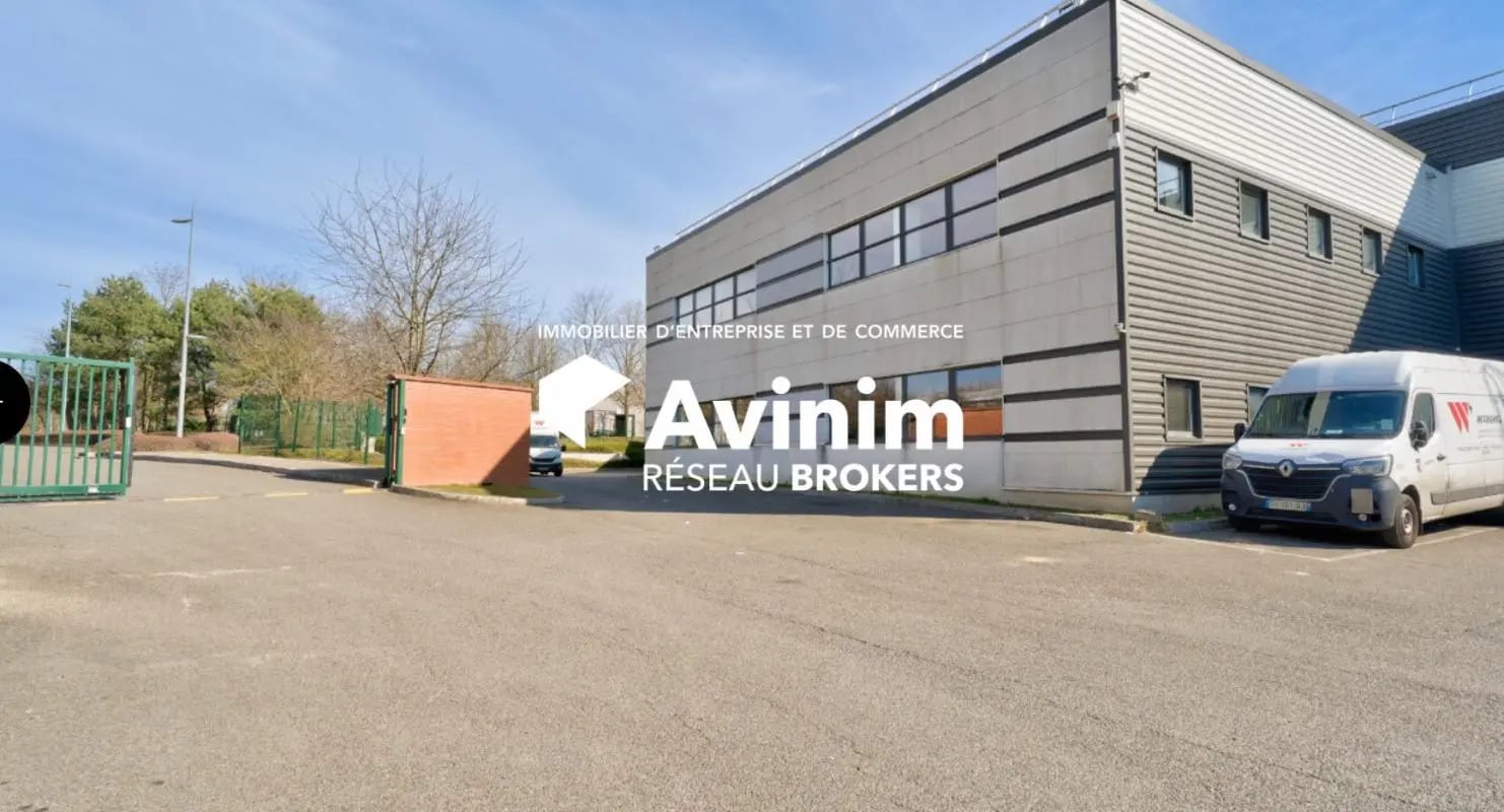Industrial in Roissy-en-France for lease Building Photo- Image 1 of 5
