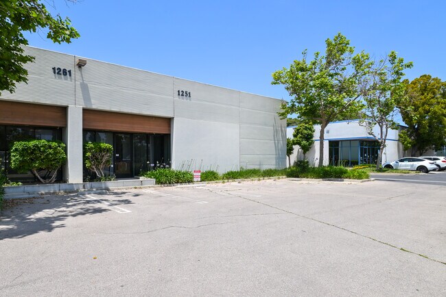 Plus de détails pour 1251-1271 Vanguard Dr, Oxnard, CA - Industriel à louer