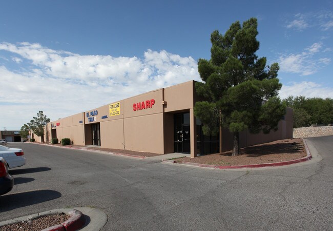 Plus de détails pour 1421 N Lee Trevino Dr, El Paso, TX - Local d'activités, Industriel à louer
