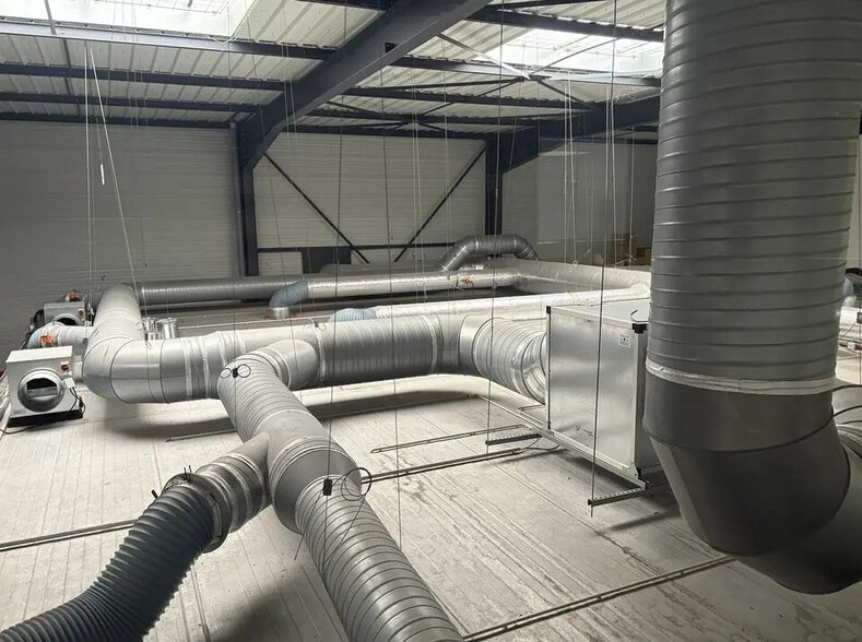 Local d'activités dans Vénissieux à vendre - Photo intérieure - Image 3 de 6