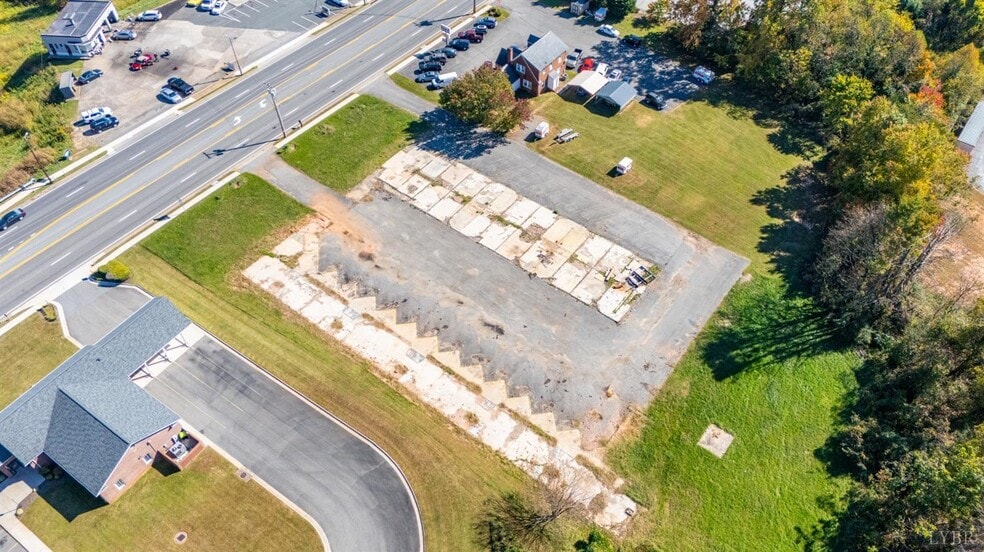 4512 S Amherst Hwy, Madison Heights, VA for sale - Building Photo - Image 3 of 7