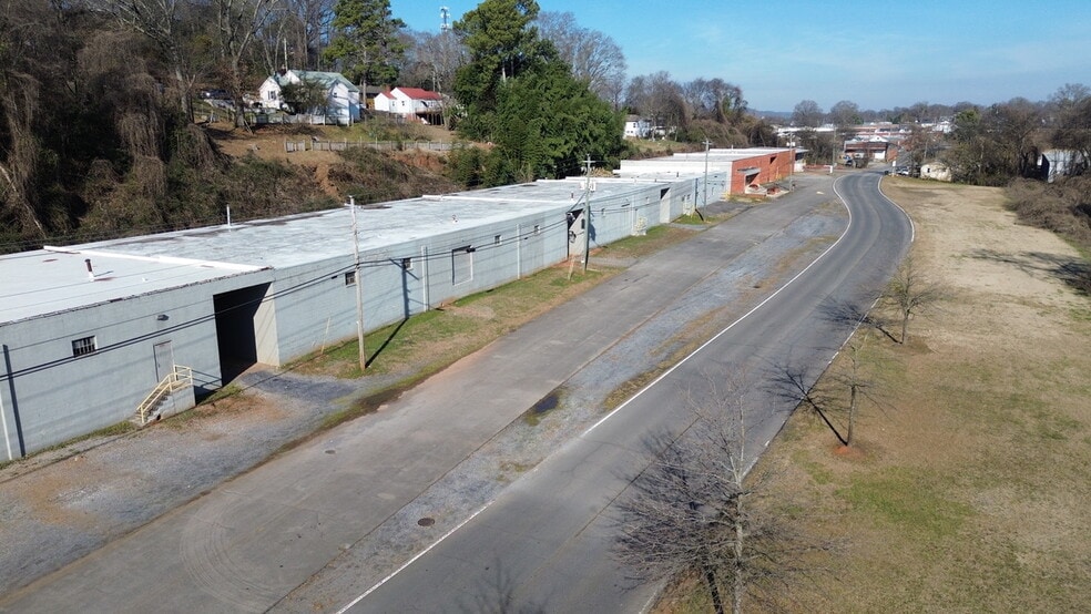 414 3rd ave, Dalton, GA à vendre - Photo du bâtiment - Image 2 de 23