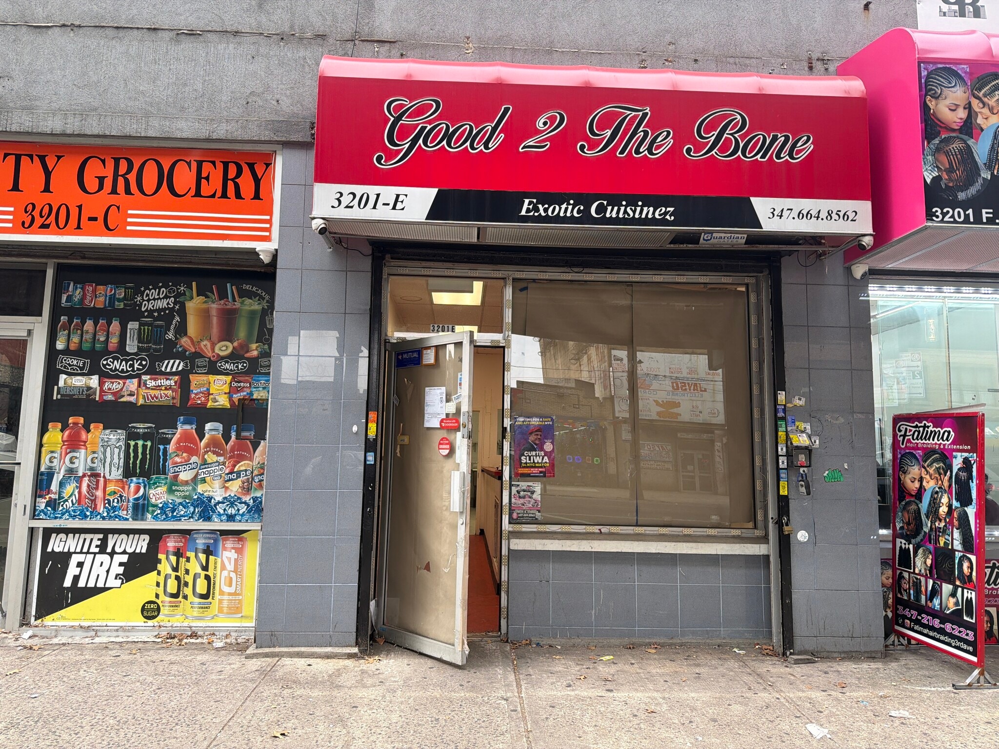 3201-3211 White Plains Rd, Bronx, NY for lease Building Photo- Image 1 of 3