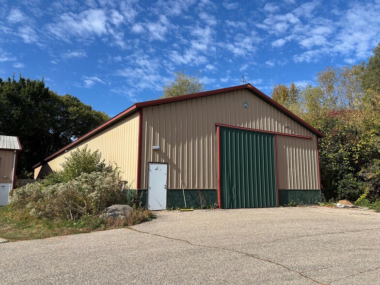 6401 Edna Taylor Pky, Monona, WI for lease - Building Photo - Image 2 of 3